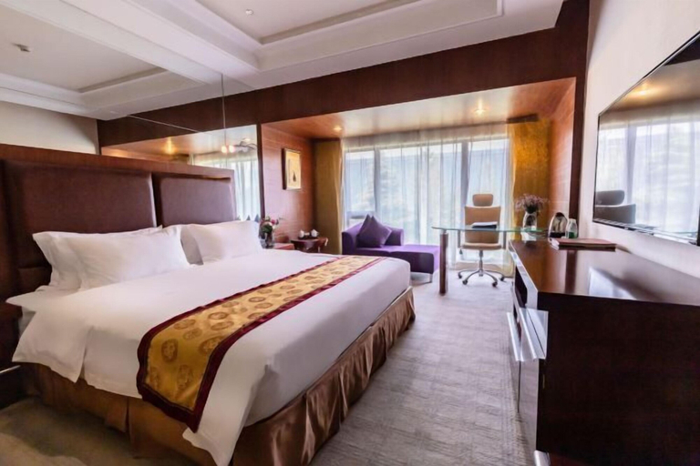 Bedroom 2, Apollo Regalia Hotel & Resort, Yueyang