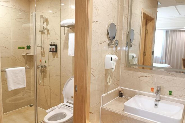 Bathroom 4, Vienna Hotel (Rugao Wuyue Plaza), Nantong
