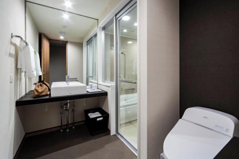 Bathroom 4