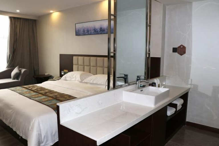Bedroom 3, Holiday Inn Bali, Yulin