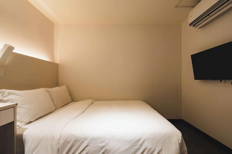 Bedroom 26
