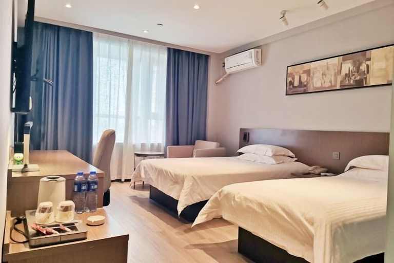 Bedroom 3, Jinjiang Inn Select (Yangzhong Middle Yangzi Road), Zhenjiang