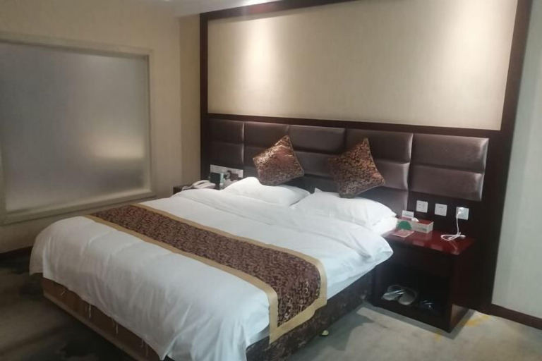 Bedroom 2, Wweixin Ruifeng Hotel, Zhaotong