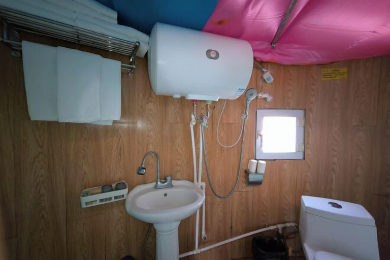 Bathroom 5, Hotel Garage City Erguna, Hulunbuir