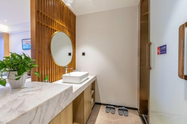 Bathroom 3, Jun Yi Kai Yue Hotel, Tongren