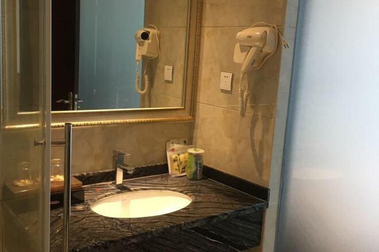 Bathroom 4, Ziheng Hotel, Meishan