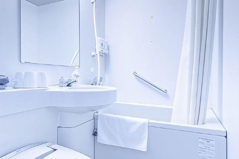 Bathroom 28