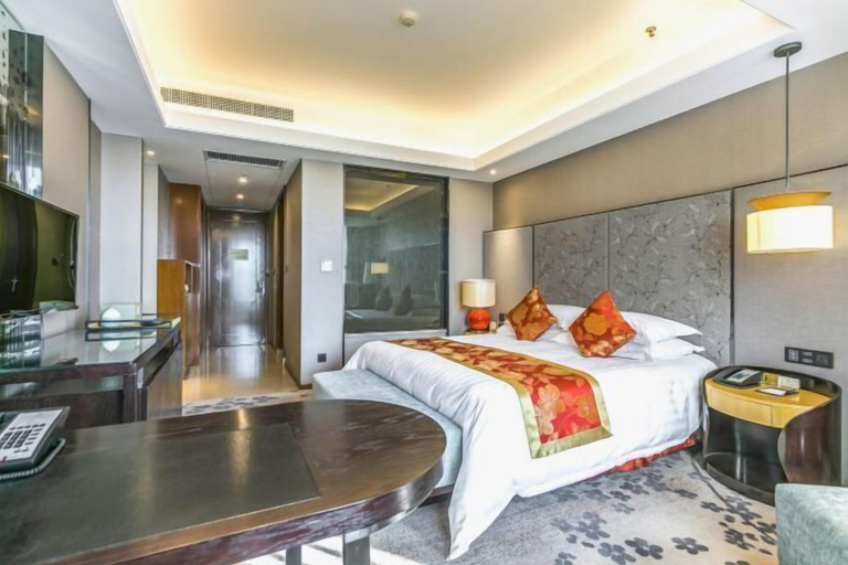 Bedroom 3, Longhu Hotel, Yantai