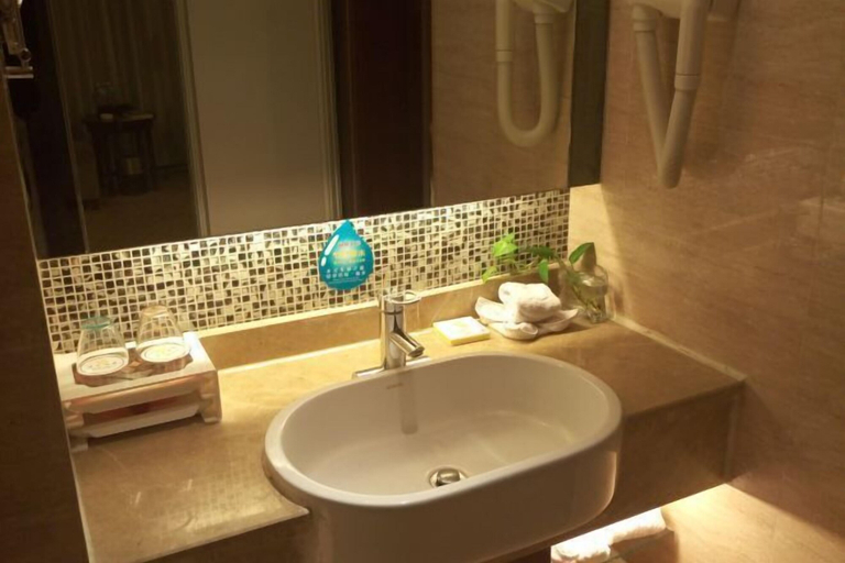 Bathroom 4, Hualong Hotel, Aksu