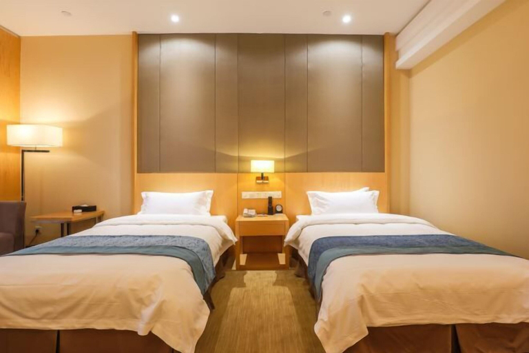 Bedroom 3, Golden Sun Hotel, Chuzhou