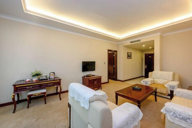 Others 5, Shengjing Hotel, Qujing