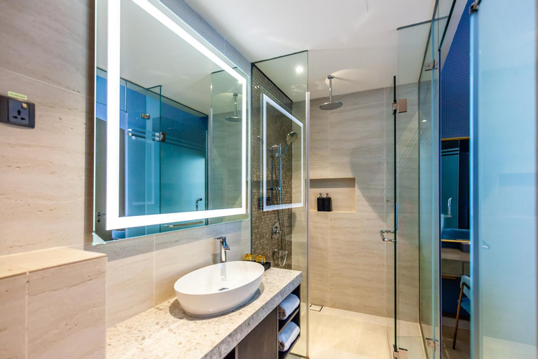 Bathroom 12