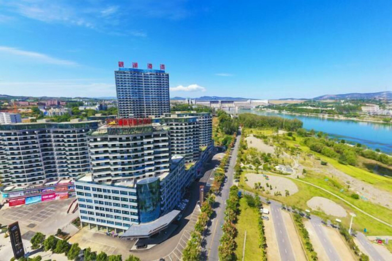 Exterior & Views 2, Danjiangkou Guanlan International Hotel(Hanjiang Avenue storefront), Shiyan