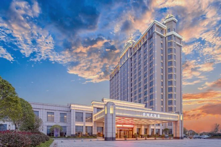 Exterior & Views 2, Ronghu Hotel, Yueyang