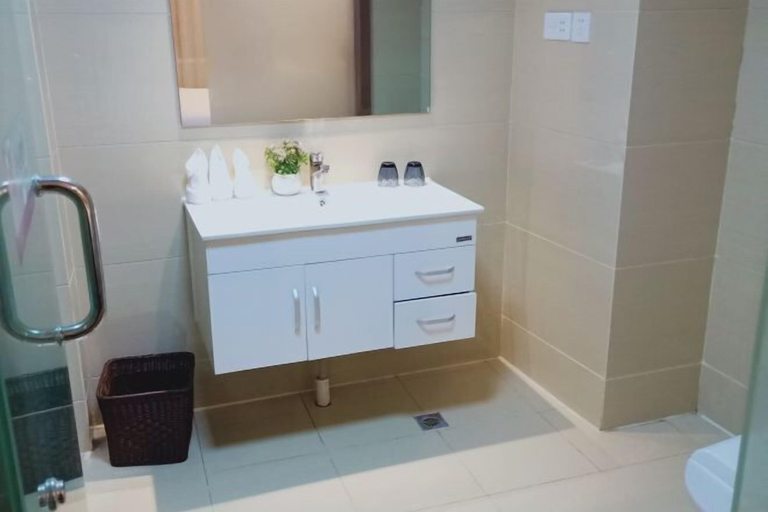 Bathroom 4, Guorui Hotel, Hangzhou