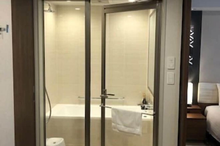 Bathroom 6