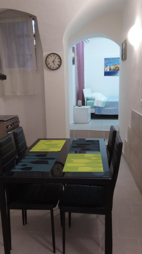 Dining Room 10
