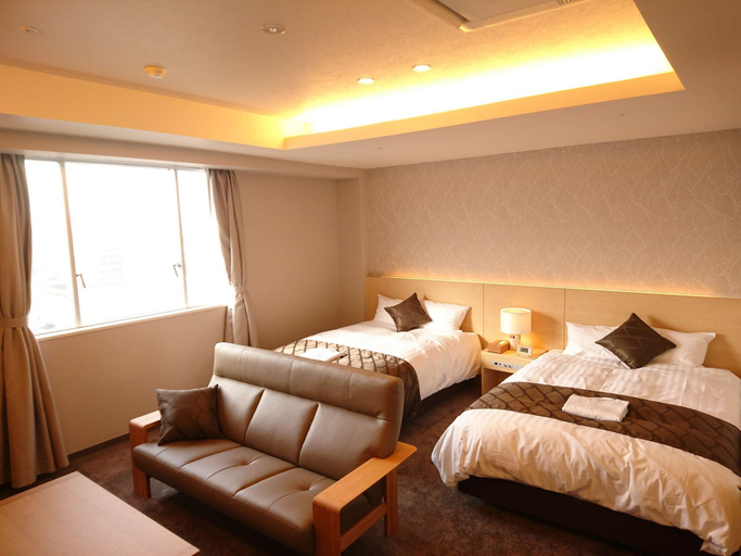 Bedroom 4, New Grand Hotel, Shinjo