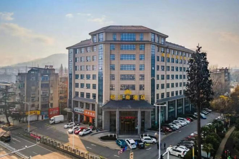 Exterior & Views, Guan Jiang Nan Hotel, Xiangfan