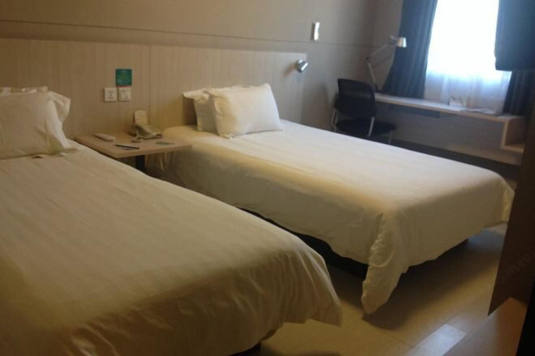 Bedroom 3, Jinjiang Inn (Shanghai Maotai Road), Shanghai