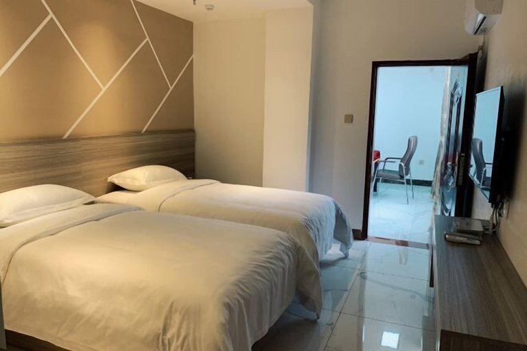Bedroom 13
