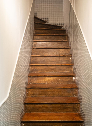 Others 5, Residence Clignancourt, Paris