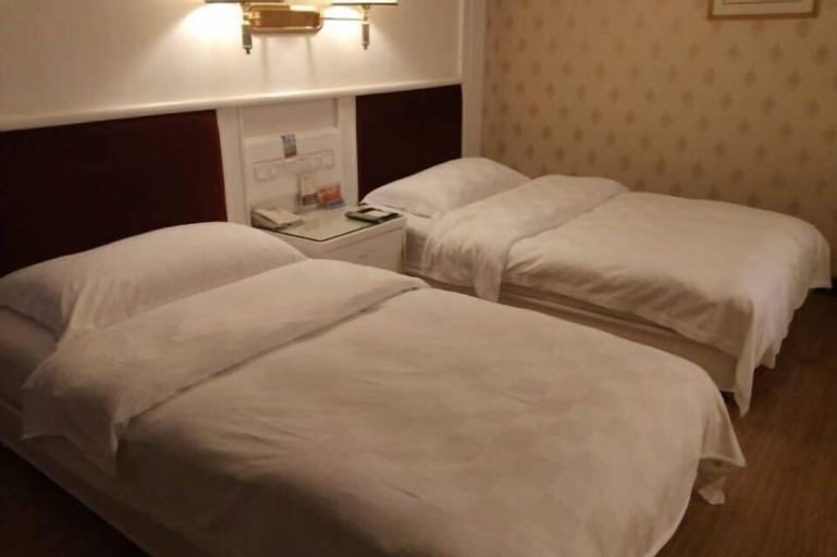 Bedroom 13