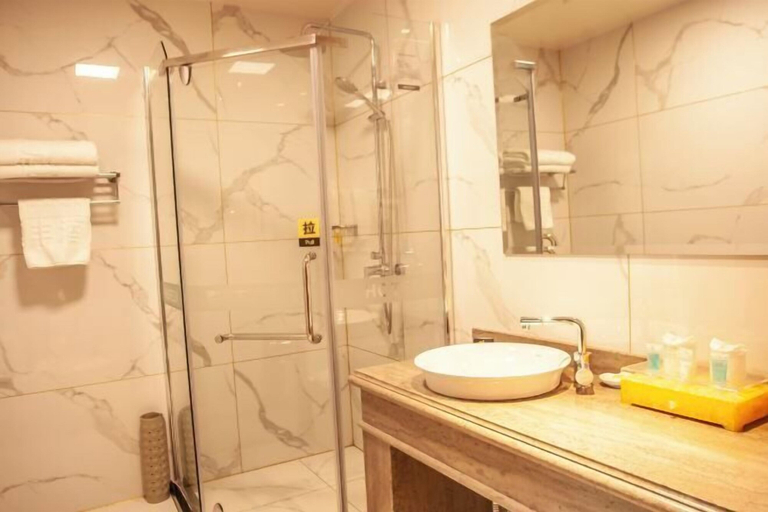 Bathroom 3, Huifeng Hotel, Tieling