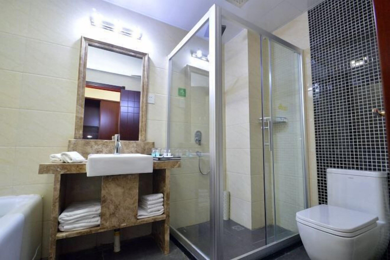 Bathroom 3, Wenhai Hotel, Ma'anshan