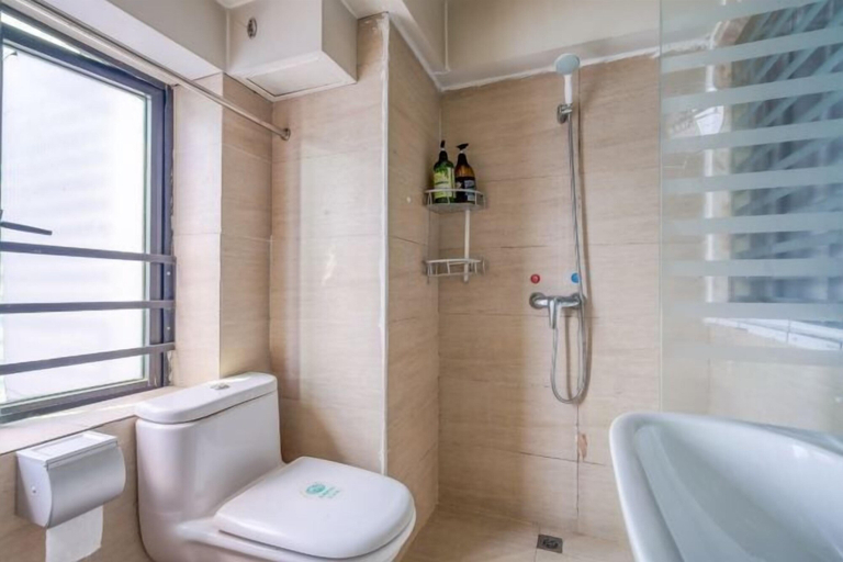 Bathroom 3, Wales international Hotel Apartment, Shenzhen
