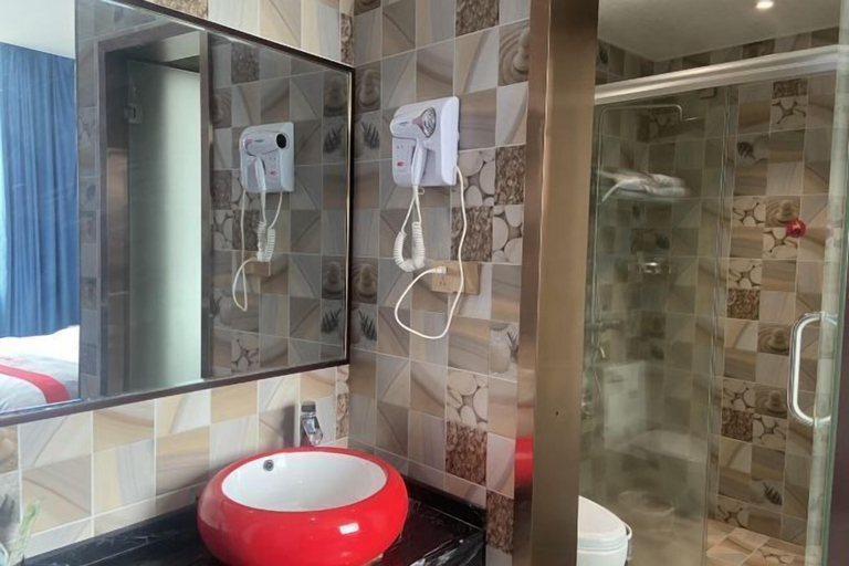 Bathroom 3, Roman Hotel, Nanping