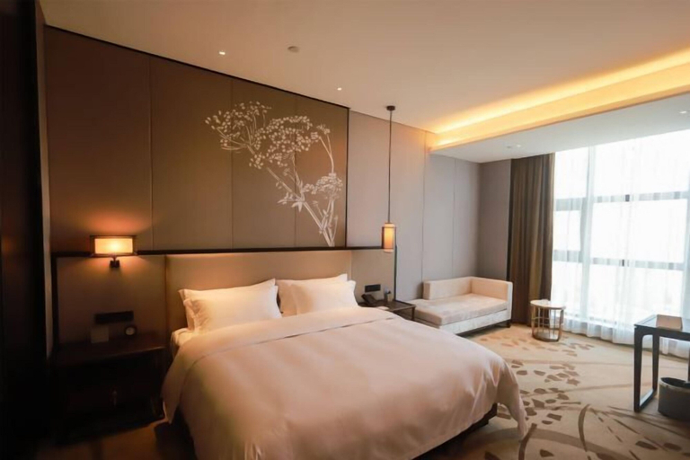 Bedroom 2, Sivale Grand Hotel, Huanggang