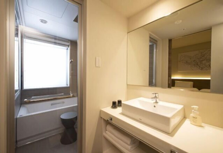 Bathroom 11