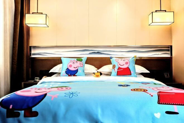 Bedroom 4, Golden Spring Hotel, Kunming