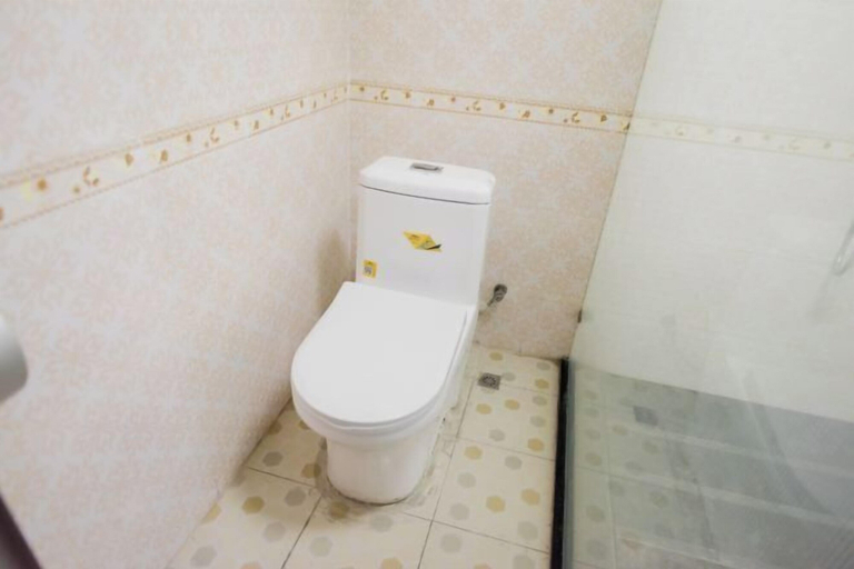 Bathroom 4, Carlos Hotel (Kaiping Dongjiao Store), Jiangmen