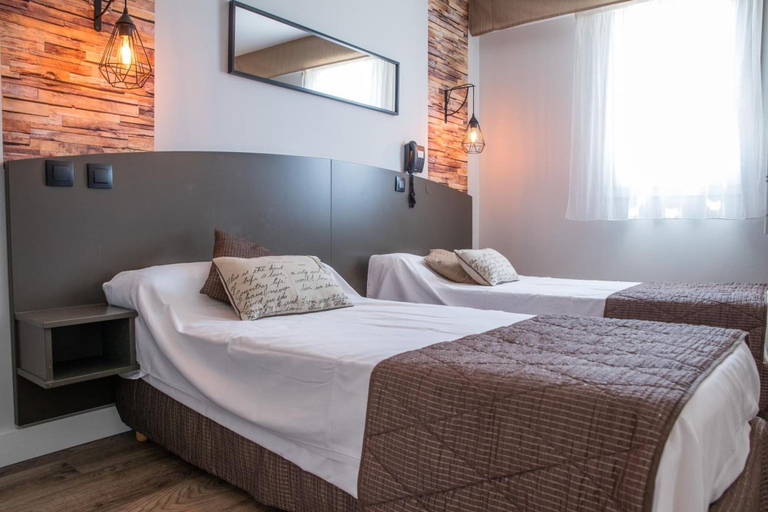 Bedroom 2, Auberge du Pastel, Haute-Garonne
