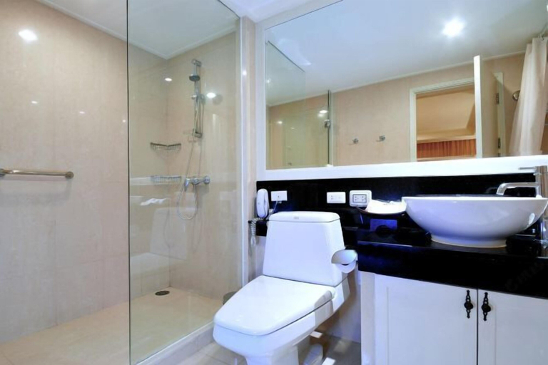 Bathroom 22