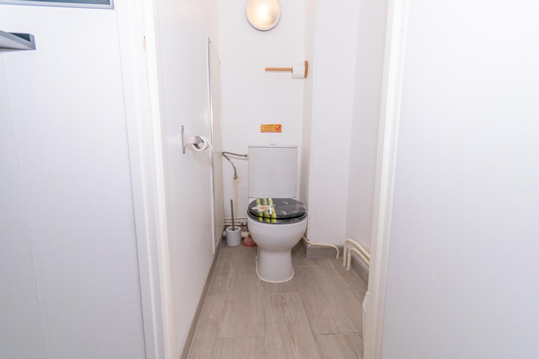 Bathroom 5
