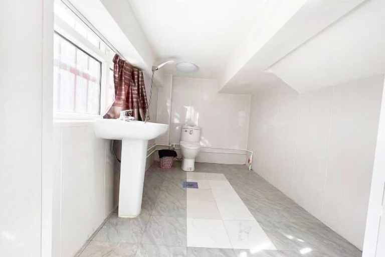 Bathroom 3, Fuchuntang Guesthouse, Baoding