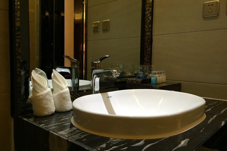 Bathroom 3, Ejie International Hotel, Gannan Tibetan
