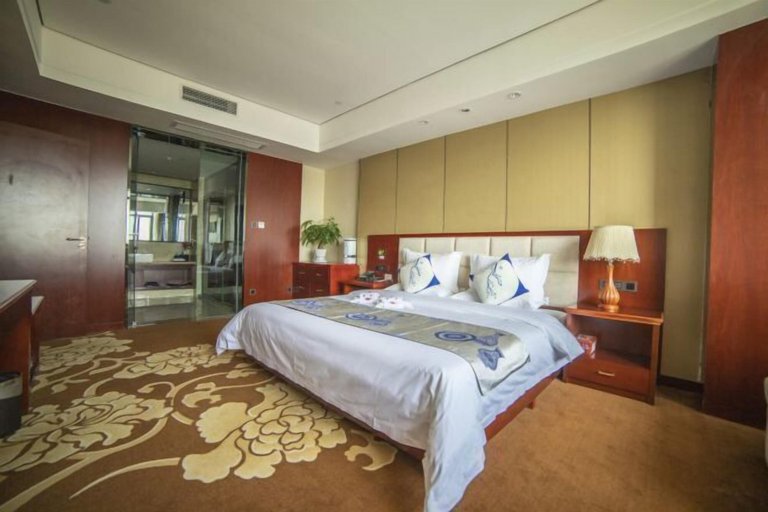 Bedroom 3, Guoluo Hotel, Xining