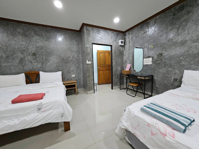 Bedroom 23