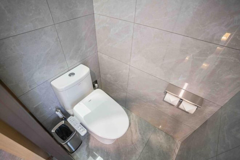 Bathroom 4, Yongxing Hotel, Chuxiong Yi