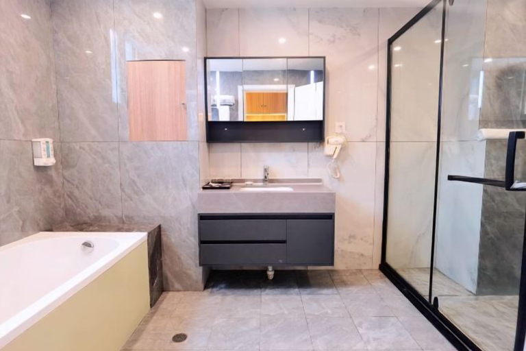 Bathroom 3, Tonghe Hotel, Ya'an