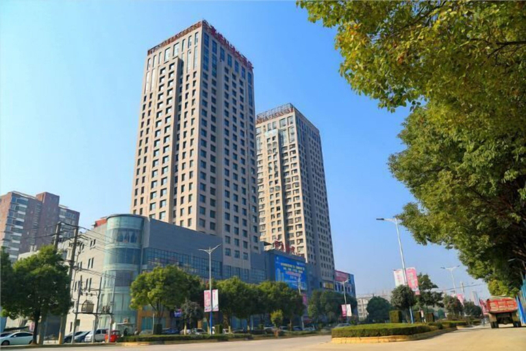Exterior & Views 2, Howard Johnson Park Plaza Hotel (Jingshan Railway Station Inn), Jingmen