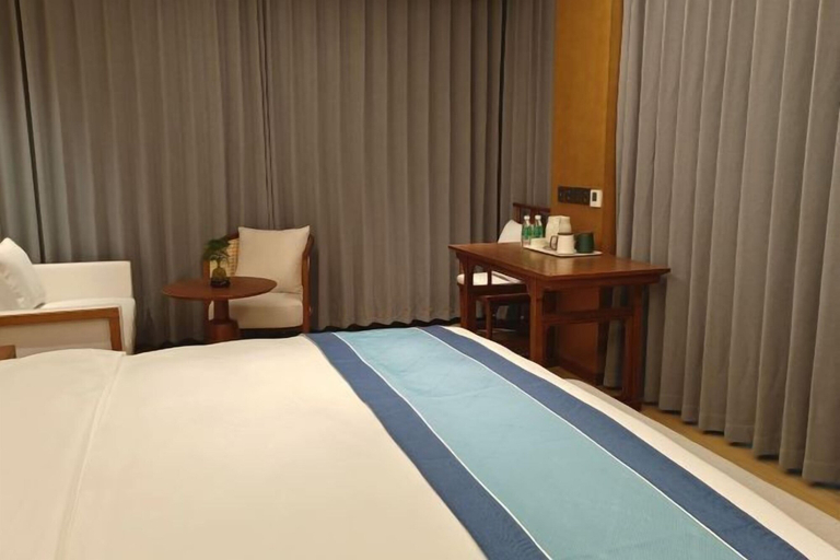 Bedroom 3, Qiqushan Hotel, Mianyang