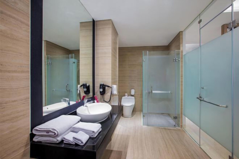 Bathroom 7