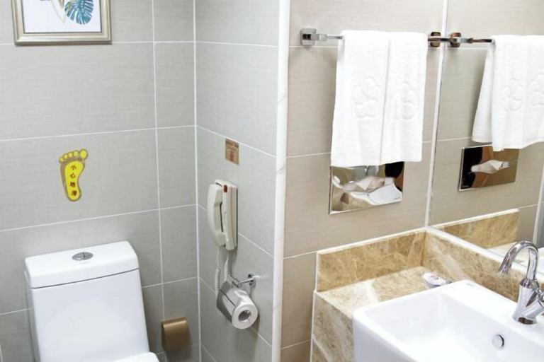 Bathroom 4, Media Center Hotel, Beijing