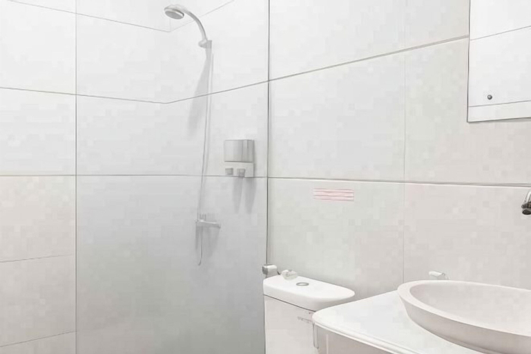 Bathroom 4