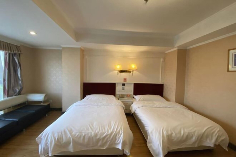 Bedroom 12